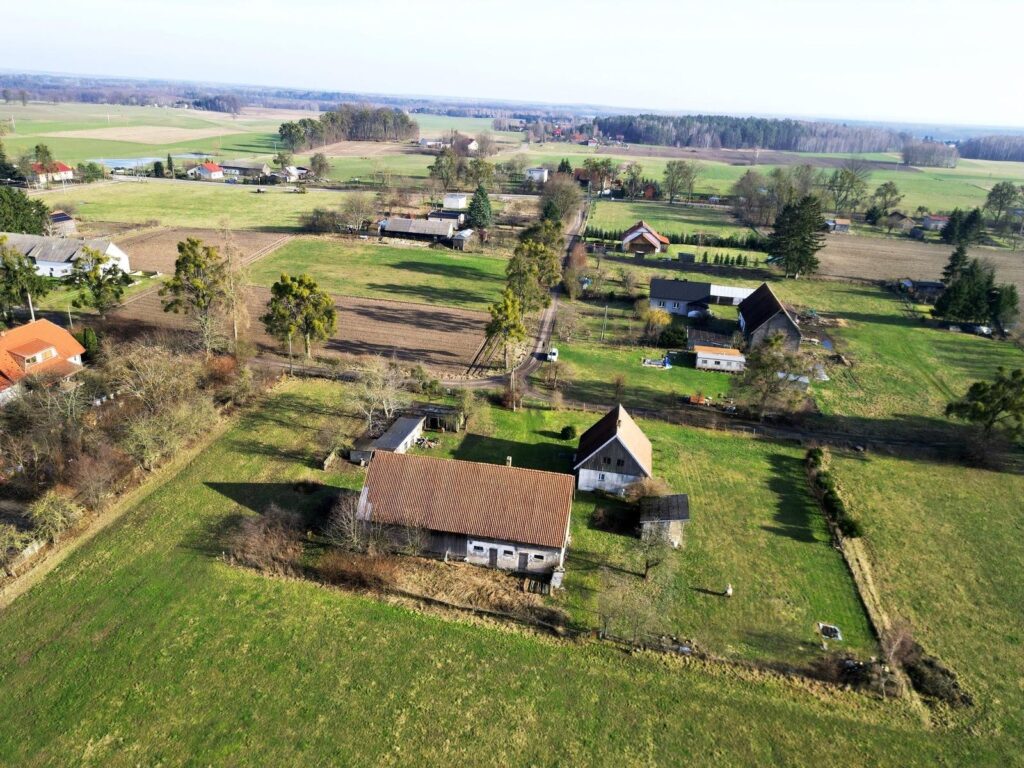 Siedlisko z klimatem wśród pól, lasów i jezior - zdjęcie 4