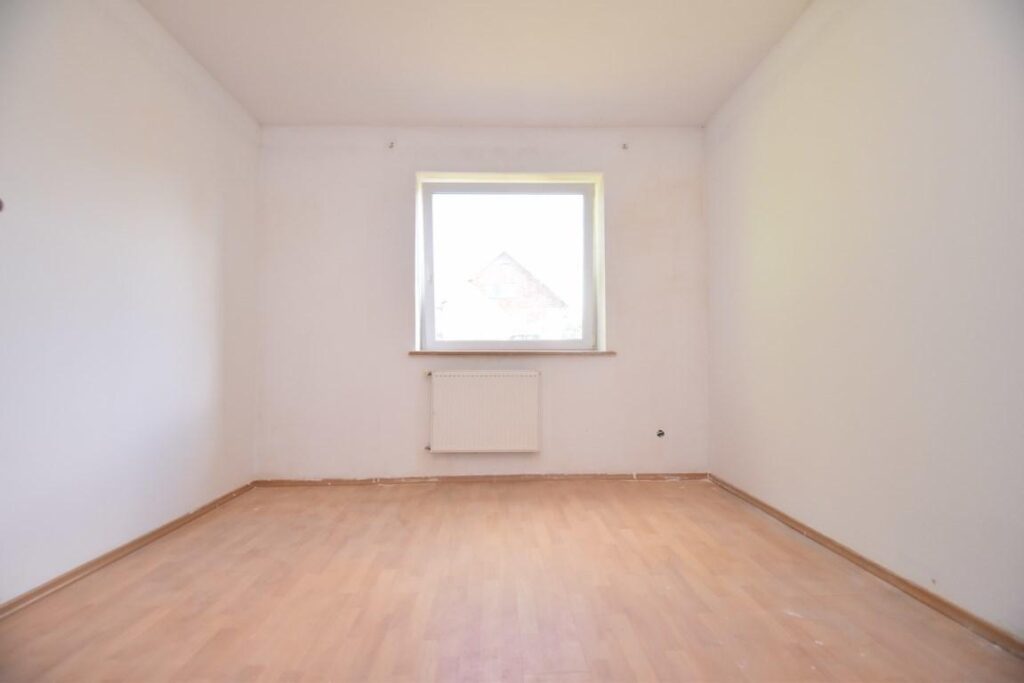 Wolnostojący dom - 240 m2,  gm. Lewin Brzeski - zdjęcie 3