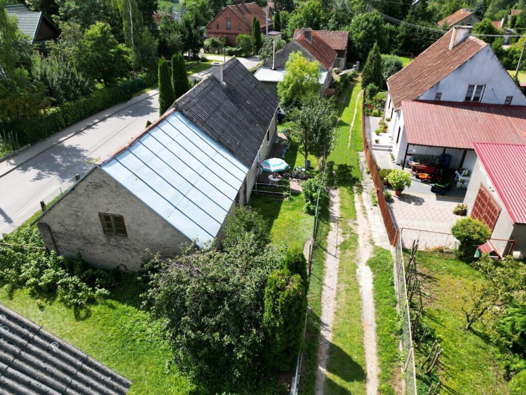 Dom w spokojnym, przyjaznym sąsiedztwie. - zdjęcie 3