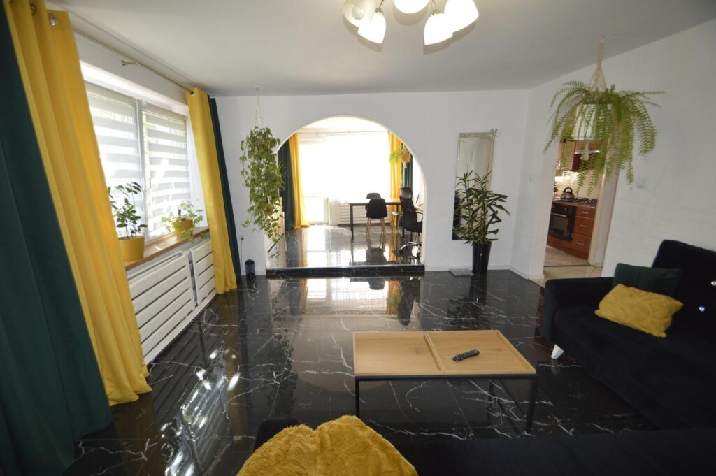 Gotowy dom z najemcami 7 pokoi/dla 2 rodzin - zdjęcie 2