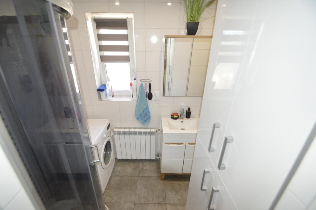 Gotowy dom z najemcami 7 pokoi/dla 2 rodzin - zdjęcie 11