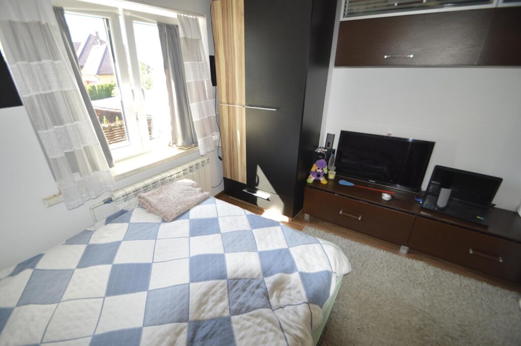 Gotowy dom z najemcami 7 pokoi/dla 2 rodzin - zdjęcie 15