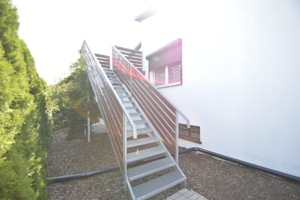 Gotowy dom z najemcami 7 pokoi/dla 2 rodzin - zdjęcie 17