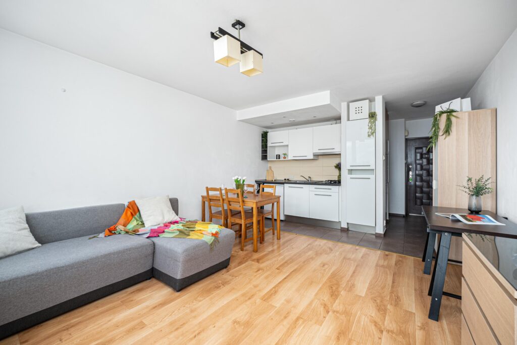 kawalerka w doskonałej lokalizacji - zdjęcie 1