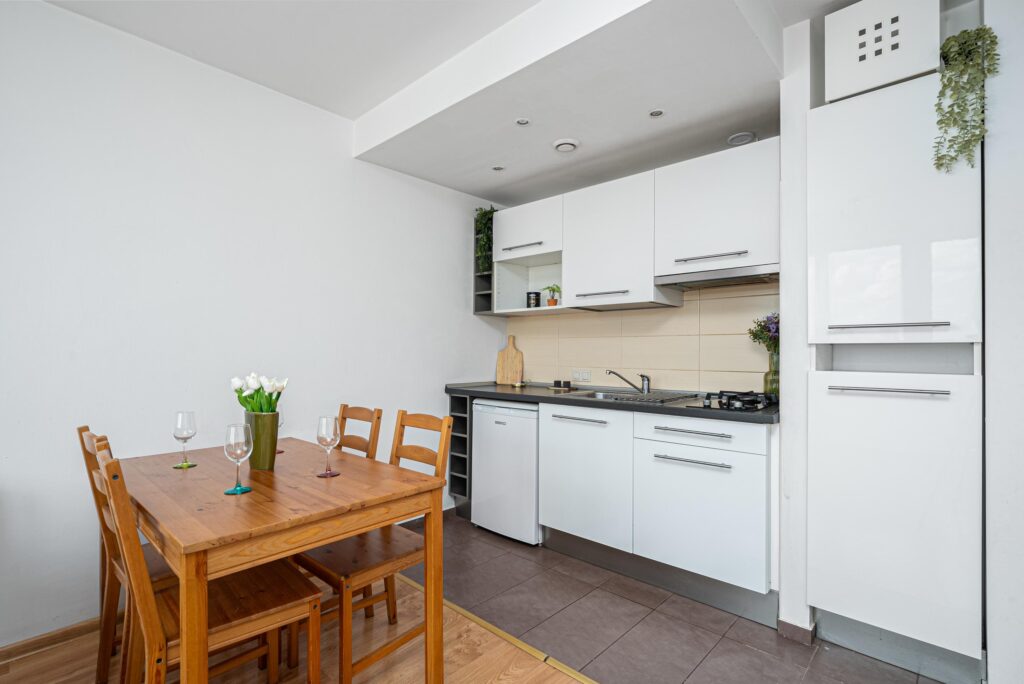 kawalerka w doskonałej lokalizacji - zdjęcie 4