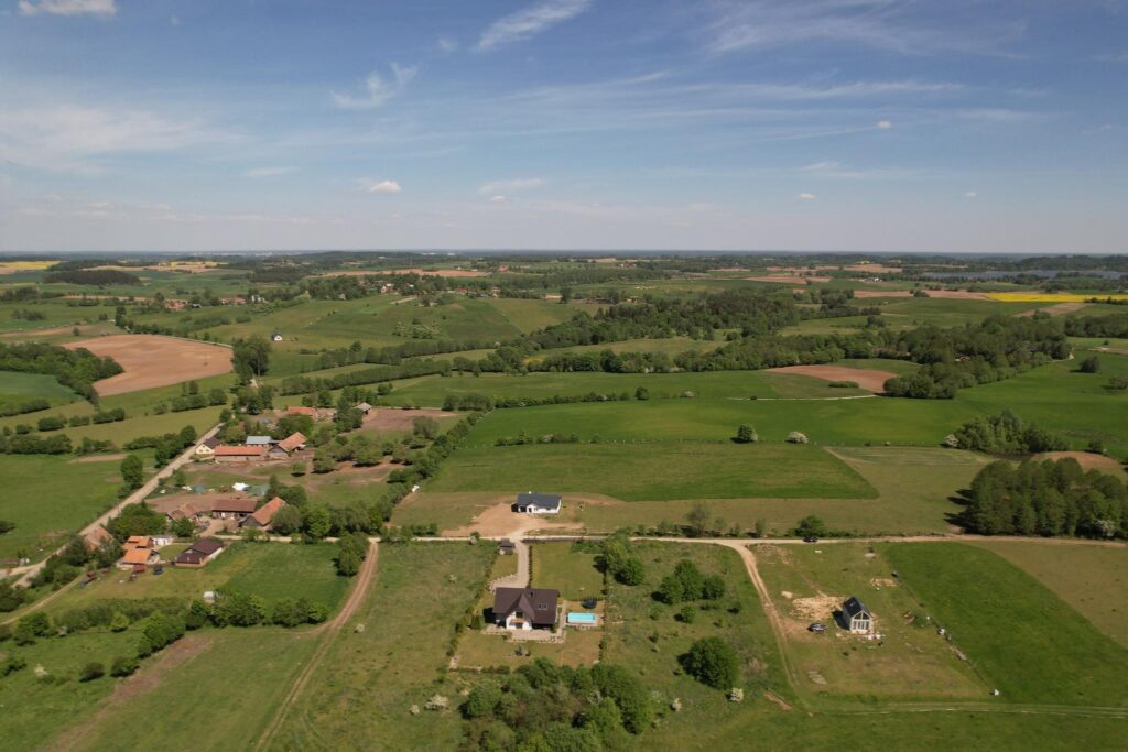 Na sprzedaż dzialka z wydanymi warunkami zabudowy - zdjęcie 5