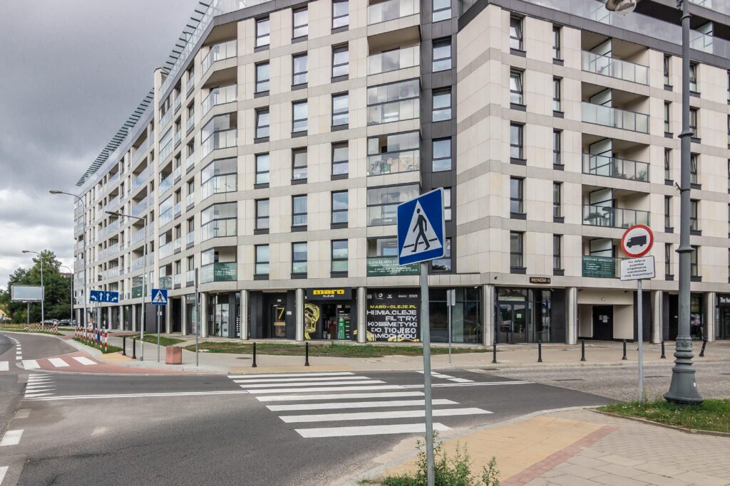 Lokal z witryną, 184 m2, bez podatku PCC - zdjęcie 2