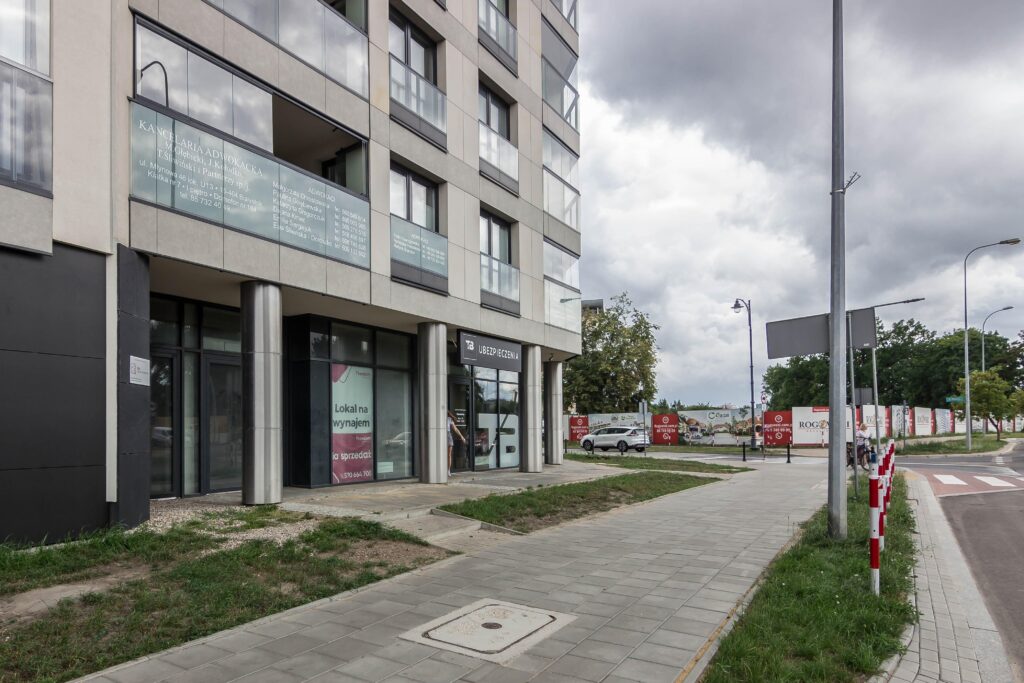 Lokal z witryną, 184 m2, bez podatku PCC - zdjęcie 4