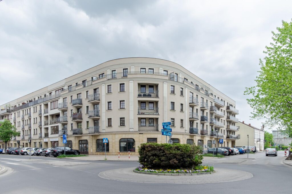 Gotowe do zamieszkania w centrum - zdjęcie 1