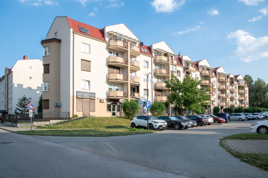 Dwupoziomowe mieszkanie 64m2 os. XV-Lecie. - zdjęcie 3