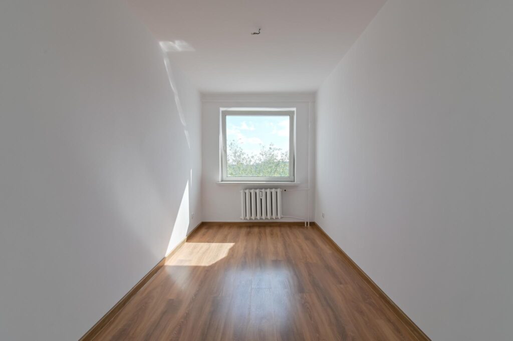 Ustawne mieszkanie blisko tramwaju - zdjęcie 5