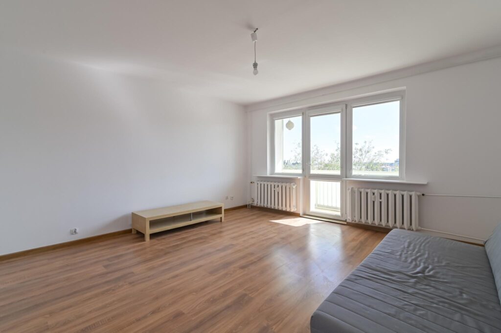 Ustawne mieszkanie blisko tramwaju - zdjęcie 2