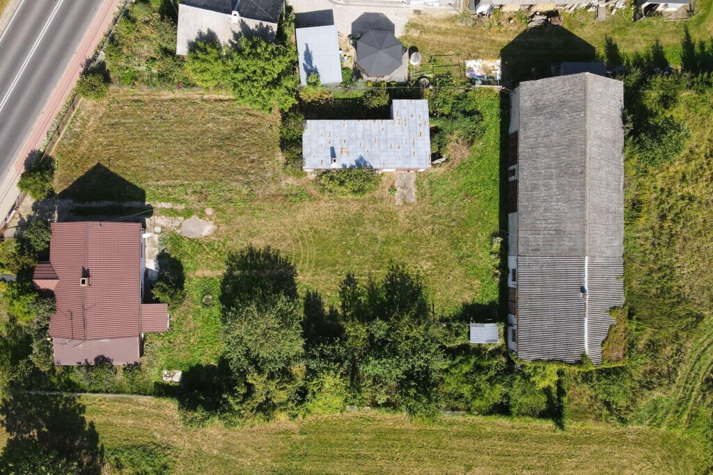 Siedlisko z dużą działką blisko Sokołowa - zdjęcie 8