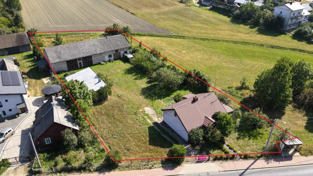 Siedlisko z dużą działką blisko Sokołowa - zdjęcie 1