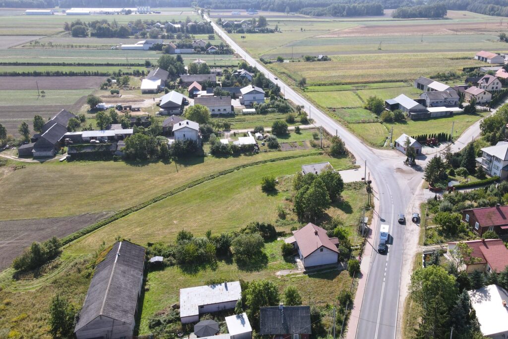 Siedlisko z dużą działką blisko Sokołowa - zdjęcie 2