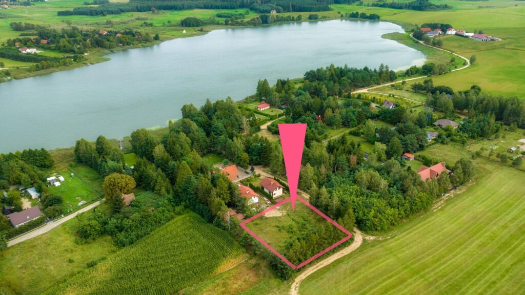 Działka nad jeziorem Burdąg - zdjęcie 2