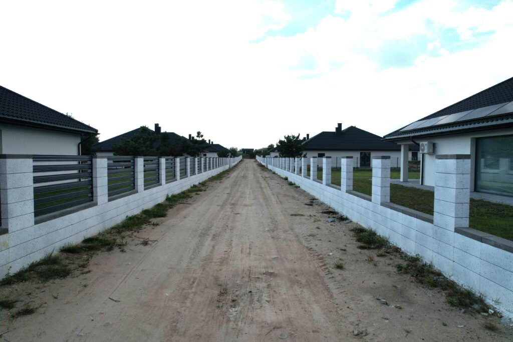 Nowoczesny dom blisko natury Osiedle Brzozowa - zdjęcie 13