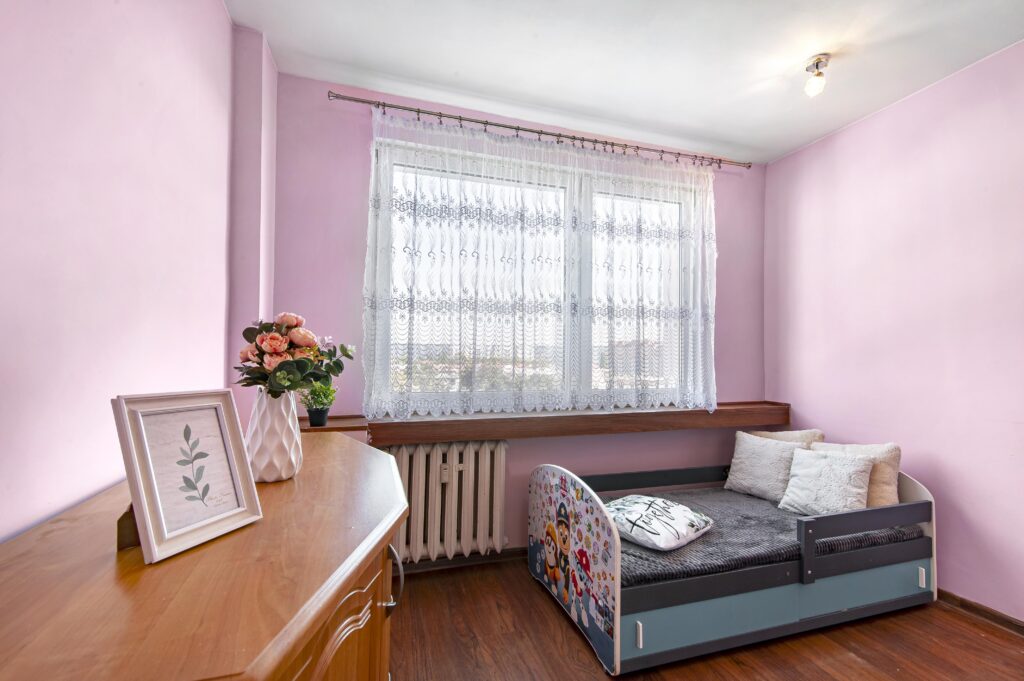 Na sprzedaż dwupokojowe mieszkanie do odświeżenia. - zdjęcie 3