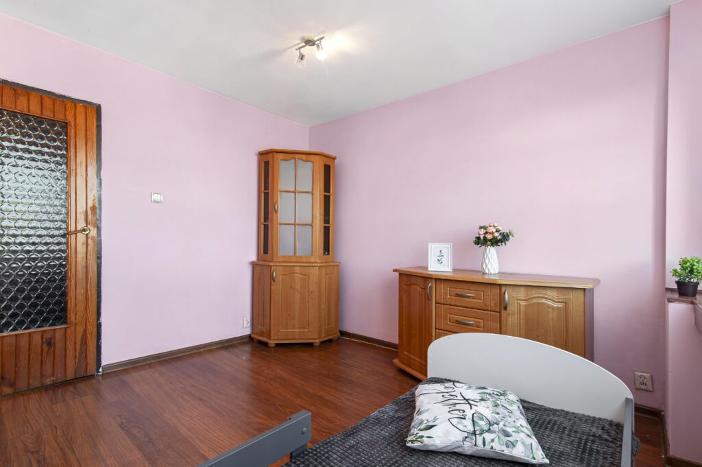 Na sprzedaż dwupokojowe mieszkanie do odświeżenia. - zdjęcie 5