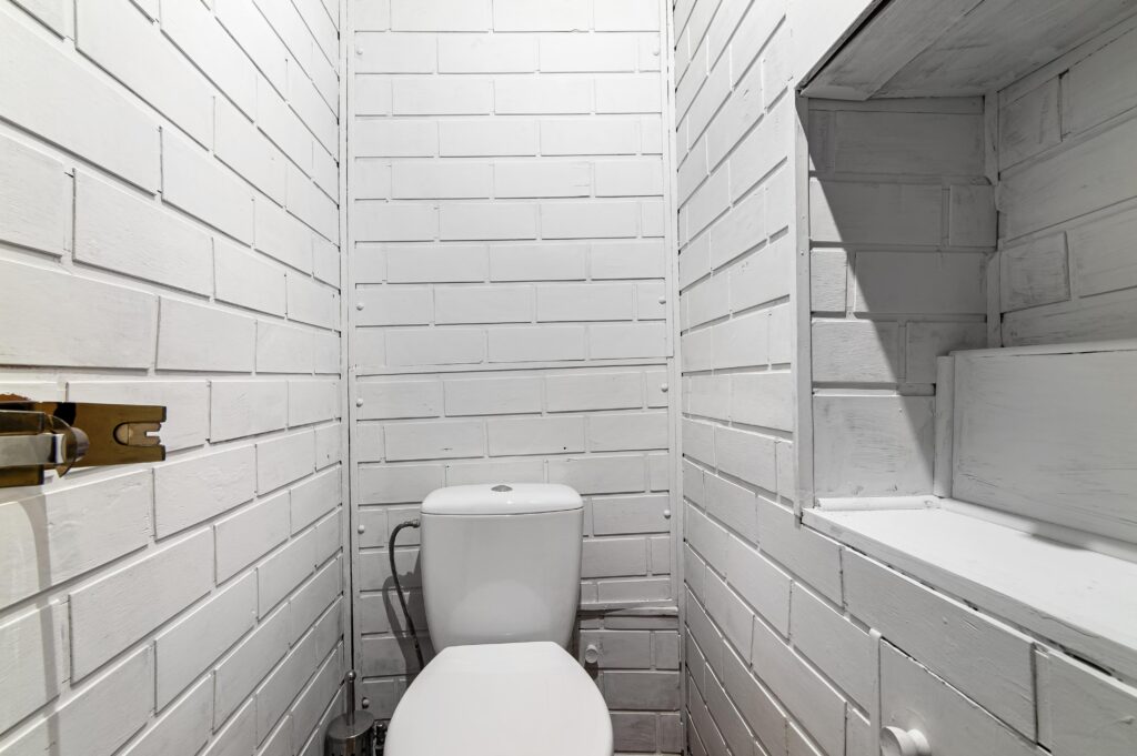 Na sprzedaż dwupokojowe mieszkanie do odświeżenia. - zdjęcie 9