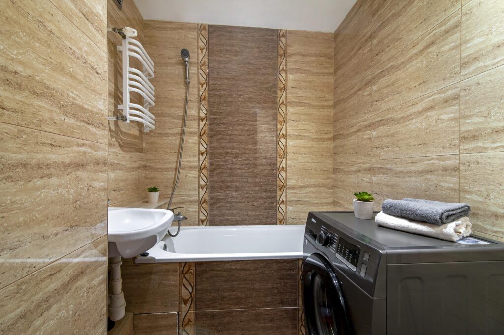 Na sprzedaż dwupokojowe mieszkanie do odświeżenia. - zdjęcie 8