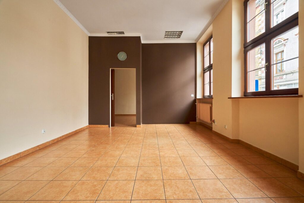 Atrakcyjny lokal w centrum Mrągowa - zdjęcie 6