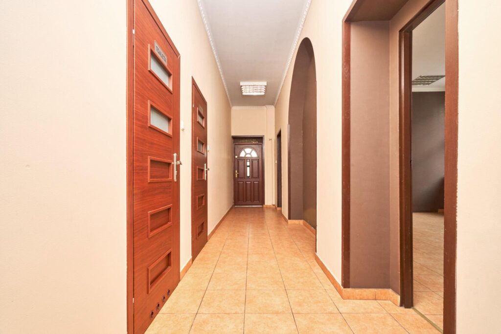 Atrakcyjny lokal w centrum Mrągowa - zdjęcie 9