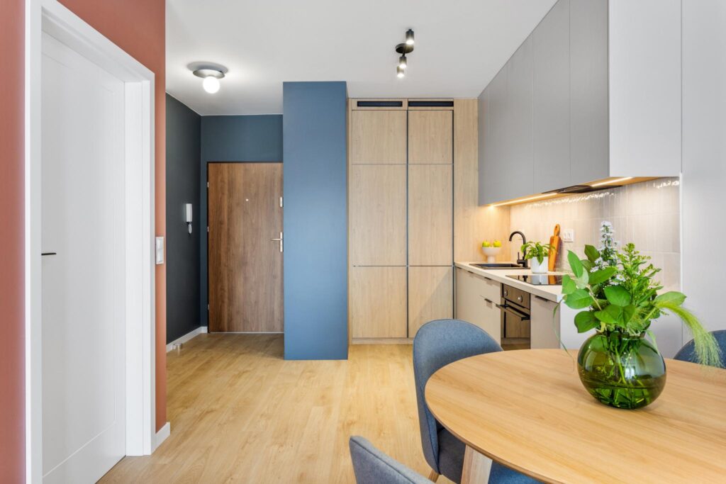 Gotowe urządzone 45m2/ balkon/ komórka/ brak PCC - zdjęcie 1