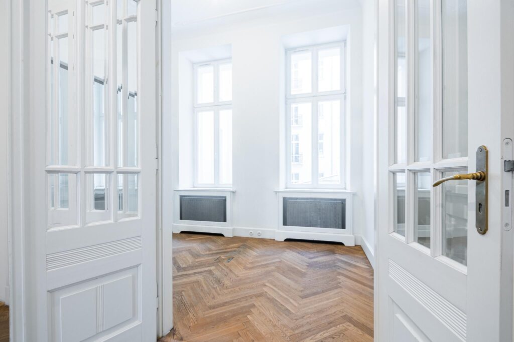 Przy Hali Koszyki - 11 pomieszczeń, 209 m2 - zdjęcie 5