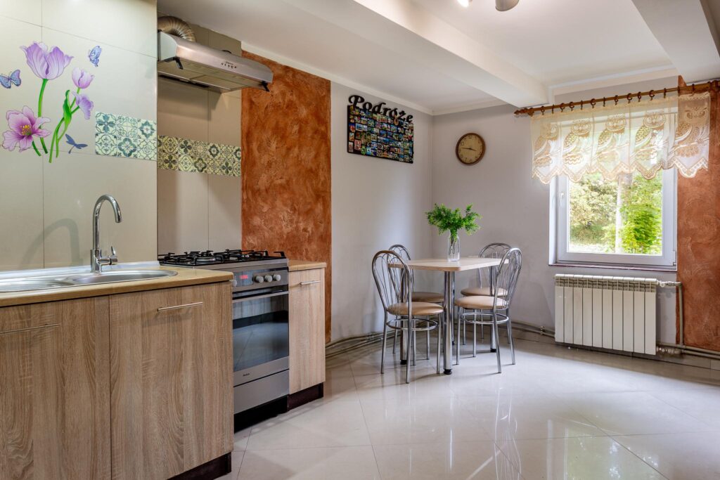 Siedlisko na Mazurach z własnym sadem i stawem - zdjęcie 11