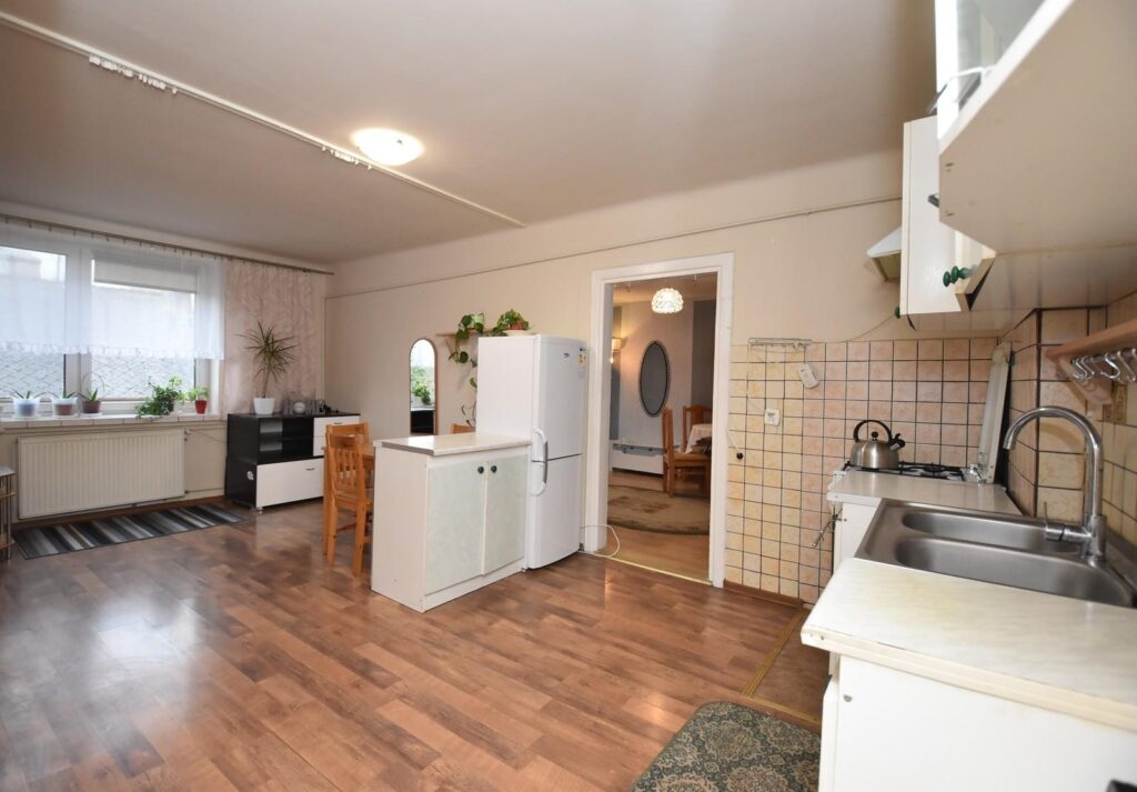 Mieszkanie spółdzielcze 45m², ogród, 1 piętro - zdjęcie 2