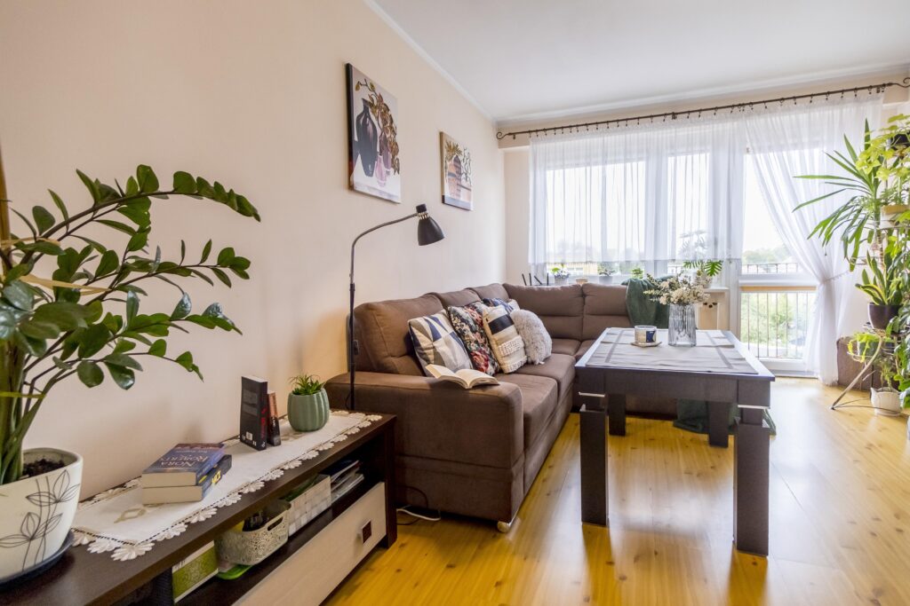 Jasne mieszkanie 3 pokojowe z balkonem - zdjęcie 1