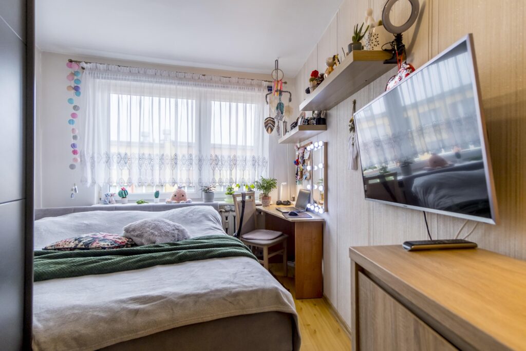 Jasne mieszkanie 3 pokojowe z balkonem - zdjęcie 4