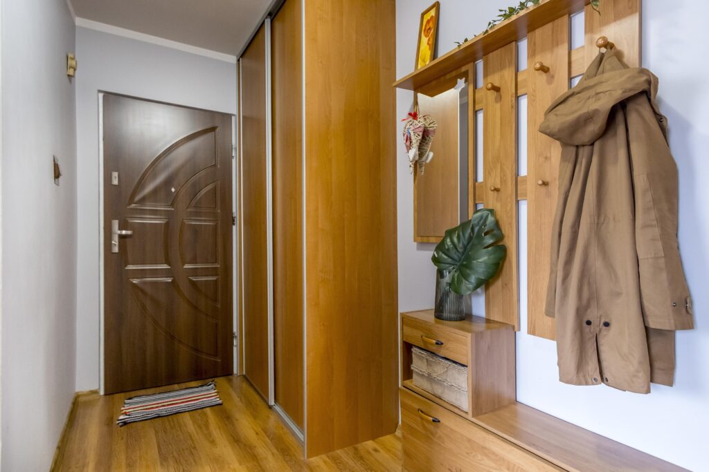 Jasne mieszkanie 3 pokojowe z balkonem - zdjęcie 7