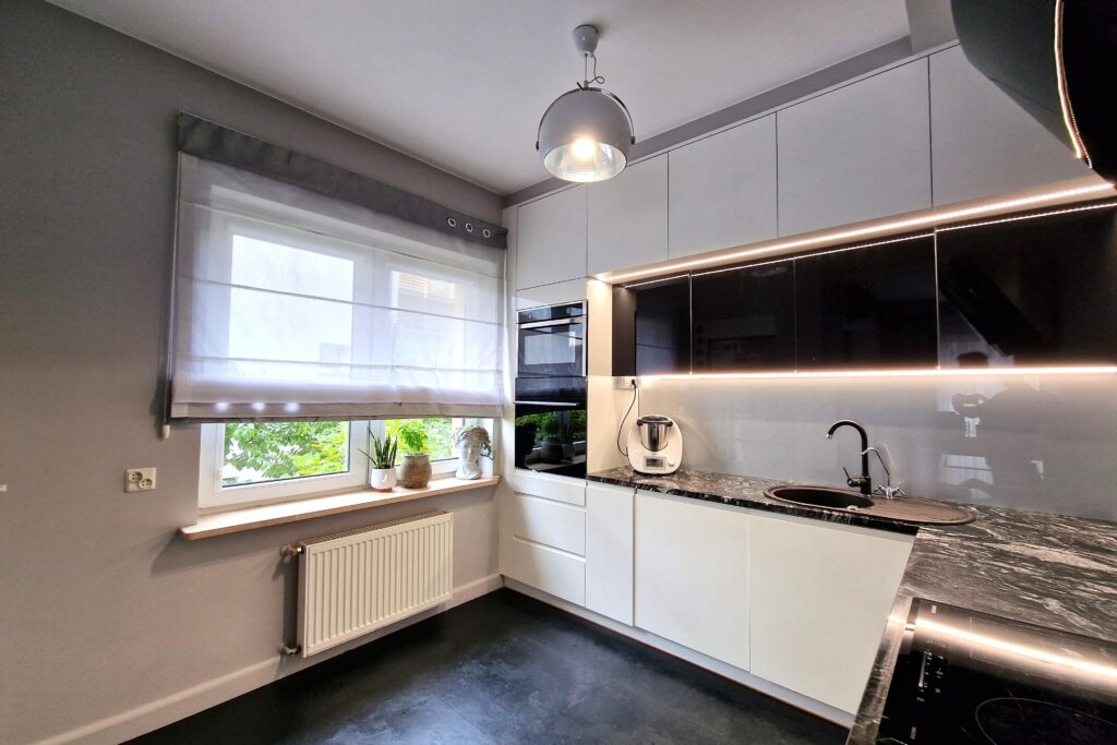 Dom w centrum Łukowa dla rodziny lub pod usługi - zdjęcie 3