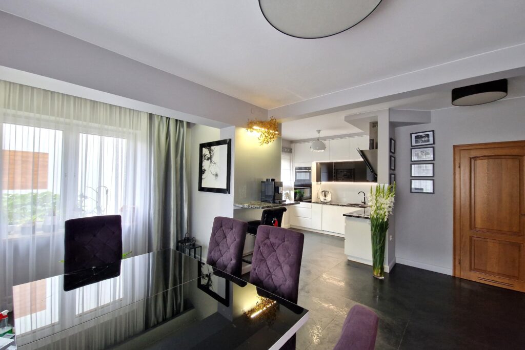 Dom w centrum Łukowa dla rodziny lub pod usługi - zdjęcie 2