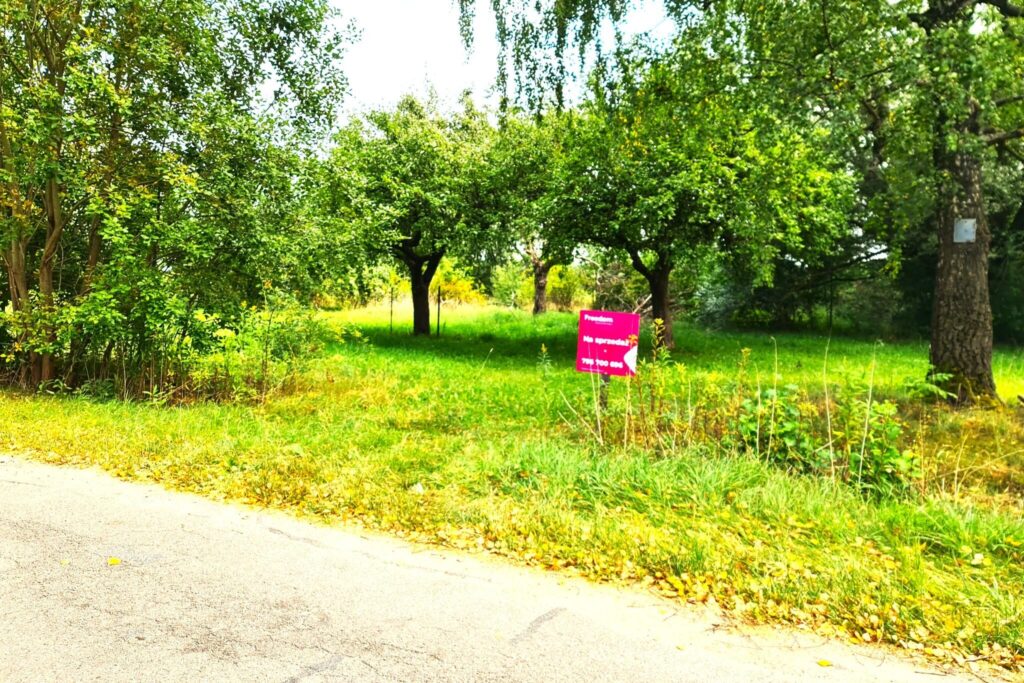 Działka budowlana na sprzedaż - zdjęcie 3
