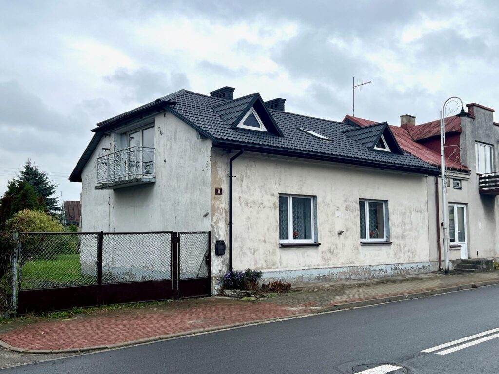 Dom w centrum małego miasteczka blisko Jury - zdjęcie 12