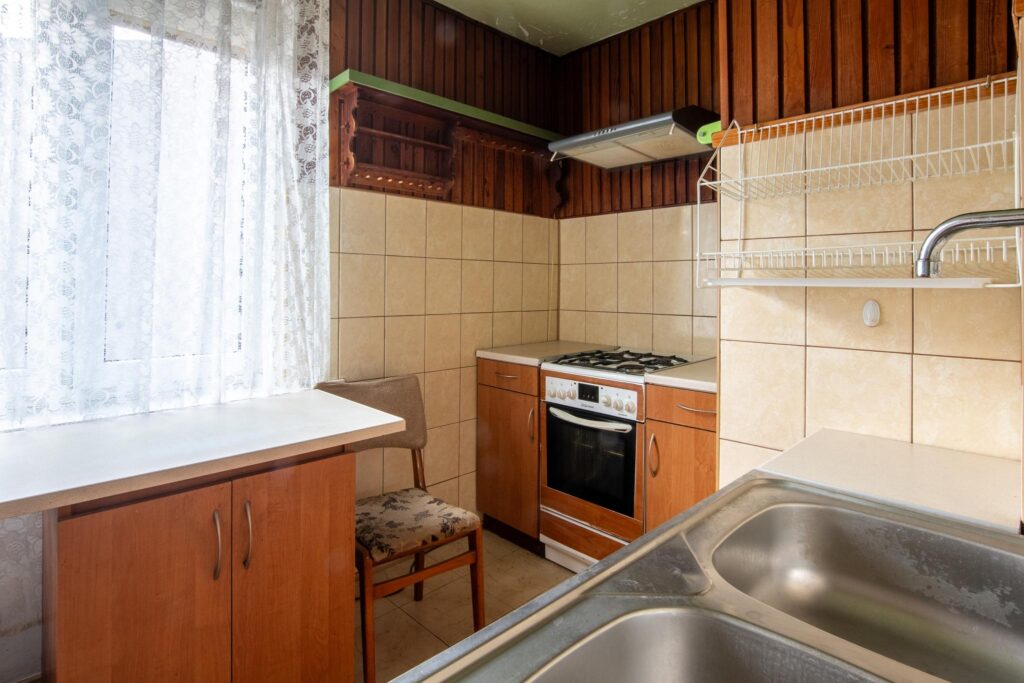 Do remontu 3- pokojowe mieszkanie w Centrum miasta - zdjęcie 19