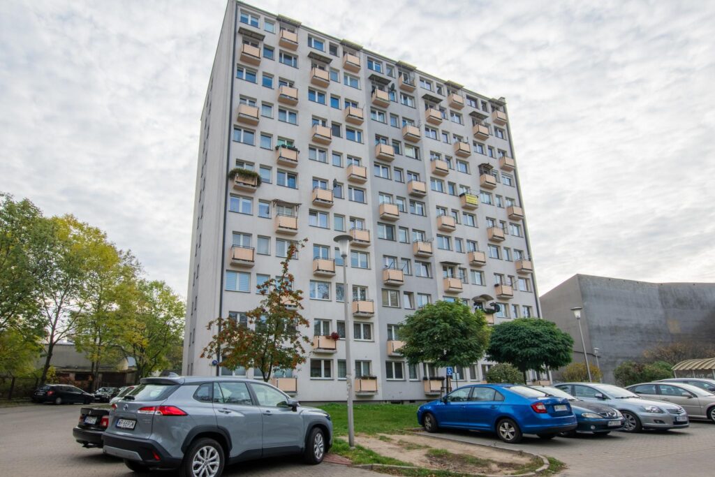 Do remontu 3- pokojowe mieszkanie w Centrum miasta - zdjęcie 37