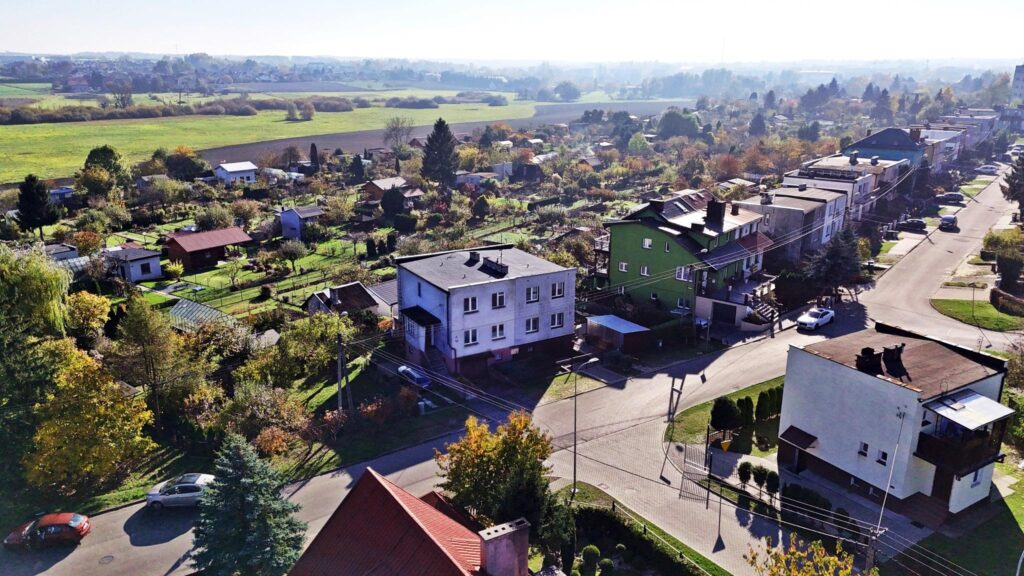 Atrakcyjny dom bliźniak, Iława, blisko Jezioraka - zdjęcie 1