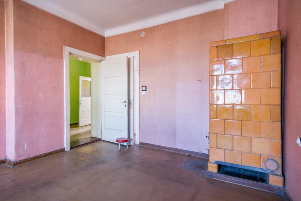 Przestronne mieszkanie z potencjałem - zdjęcie 9