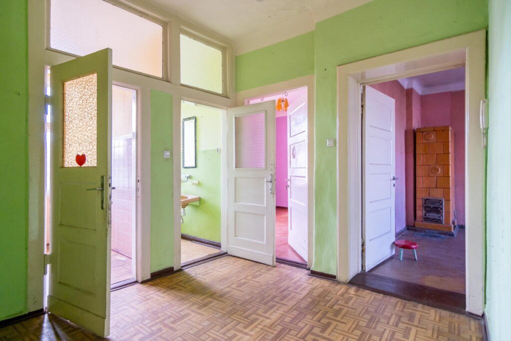 Przestronne mieszkanie z potencjałem - zdjęcie 6