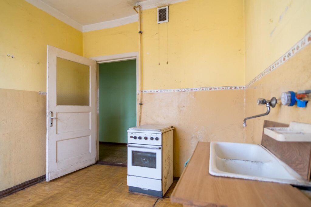 Przestronne mieszkanie z potencjałem - zdjęcie 25