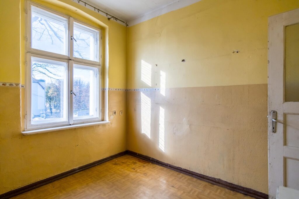 Przestronne mieszkanie z potencjałem - zdjęcie 26