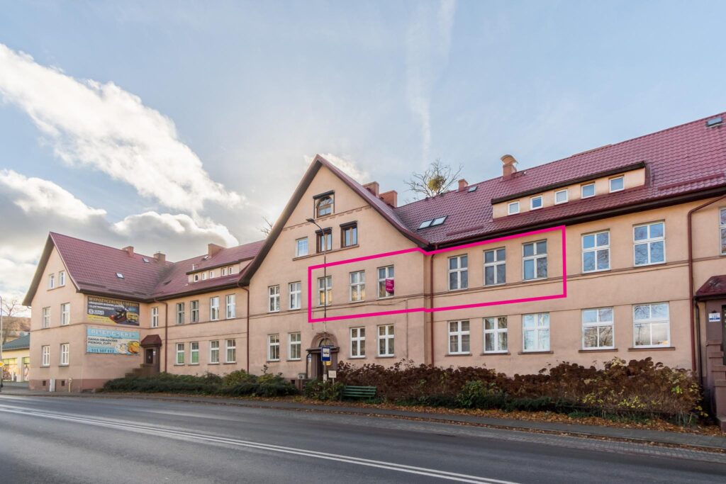 Przestronne mieszkanie z potencjałem - zdjęcie 3