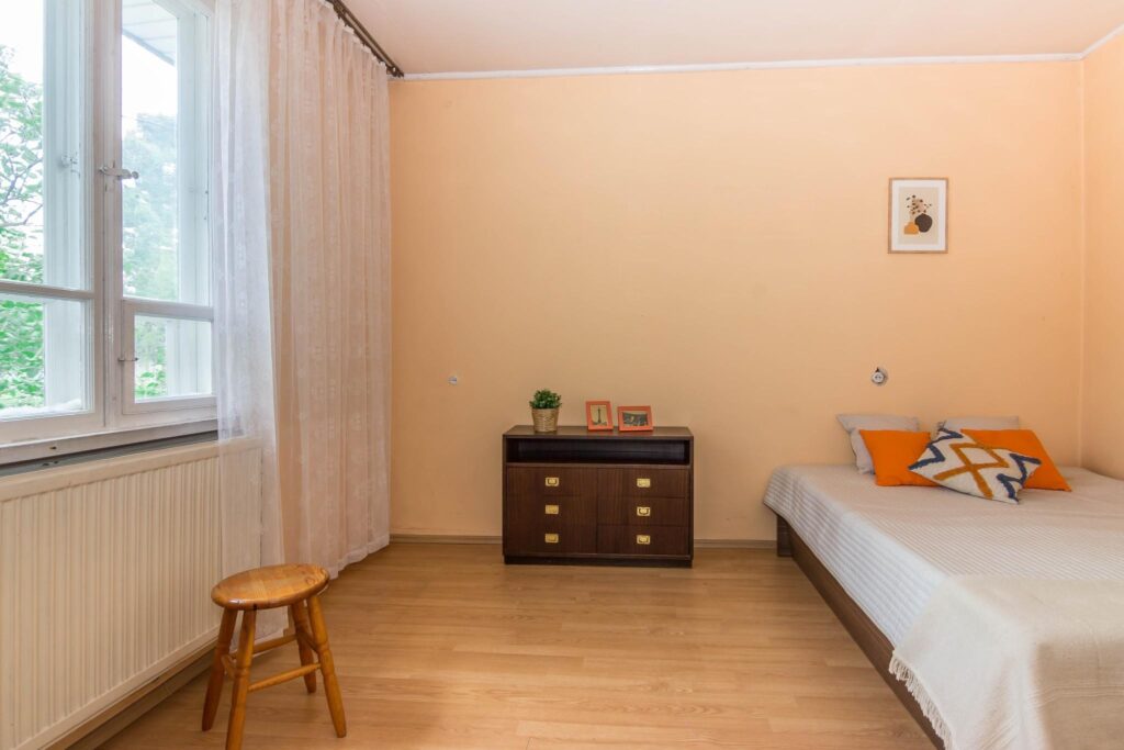 Klimatyczny, drewniany dom  w centrum Tykocina - zdjęcie 5