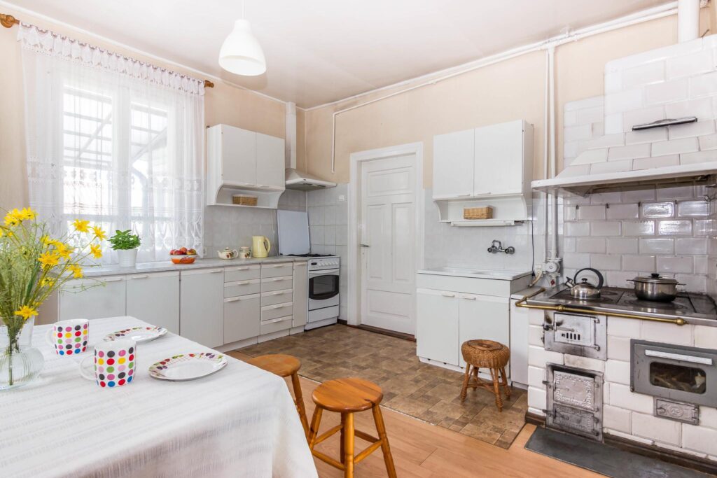 Klimatyczny, drewniany dom  w centrum Tykocina - zdjęcie 9