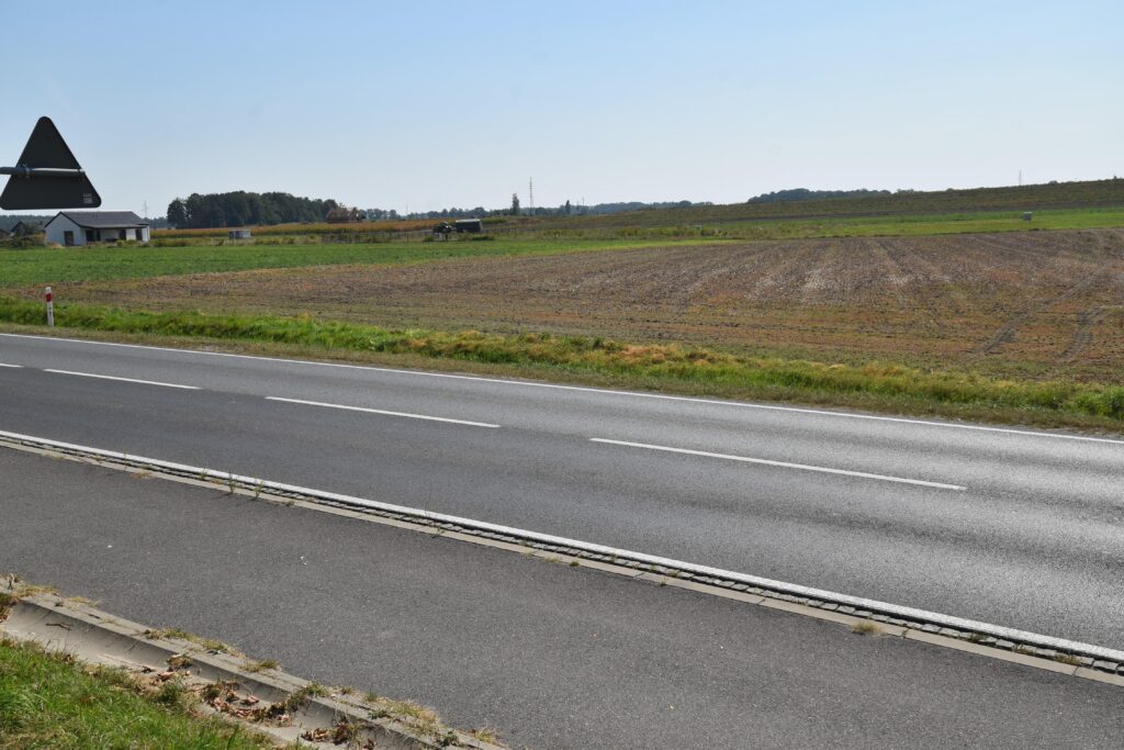 Okazja 0,61 ha pod  osiedle domów jednorodzinnych - zdjęcie 5