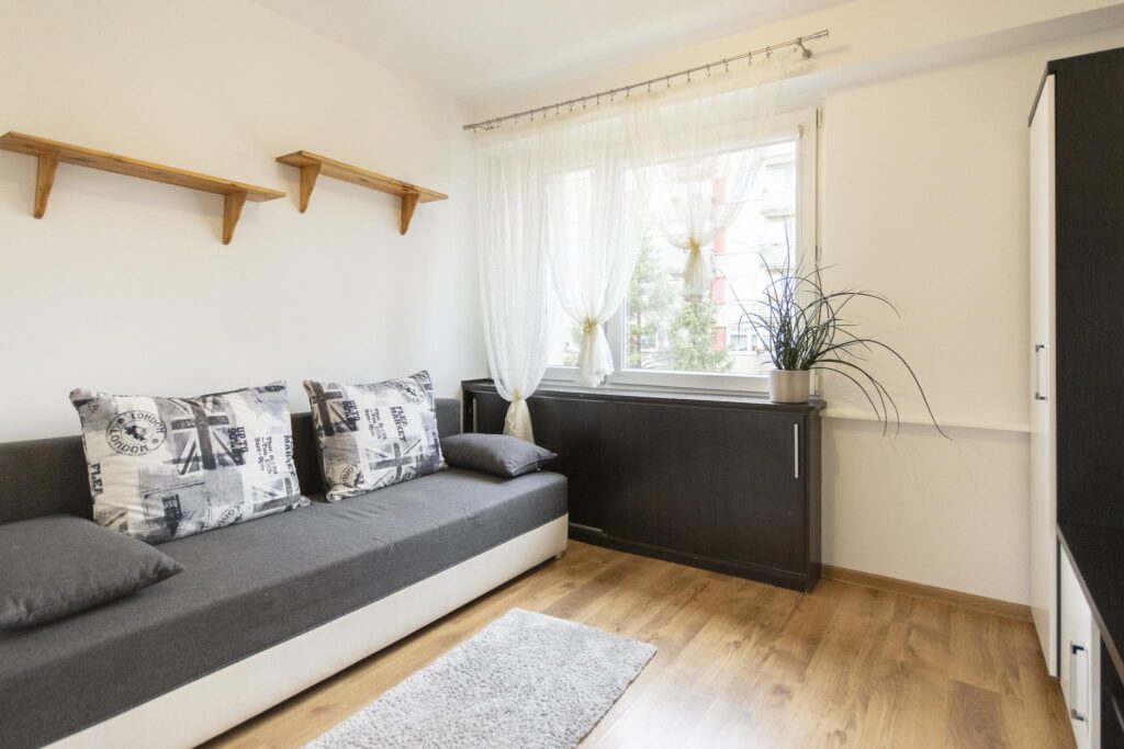 Mieszkanie na sprzedaż – 3 pokoje z balkonem, Nysa - zdjęcie 4